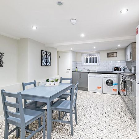 Luxury 5 Bedroom Holiday Home Within プレスコット エクステリア 写真