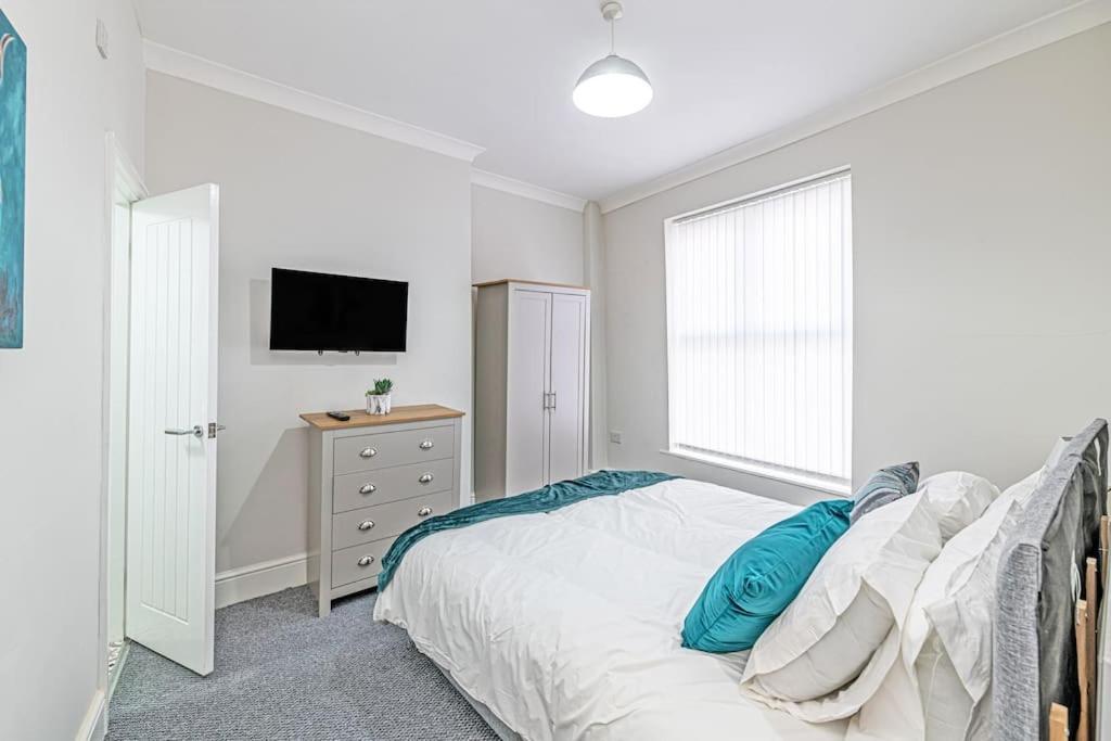 Luxury 5 Bedroom Holiday Home Within プレスコット エクステリア 写真