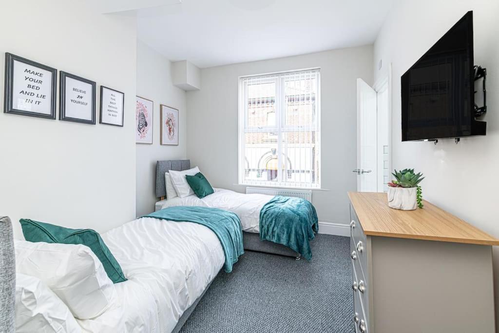 Luxury 5 Bedroom Holiday Home Within プレスコット エクステリア 写真
